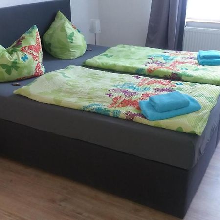Bed And Breakfast Zeulenroda Esterno foto
