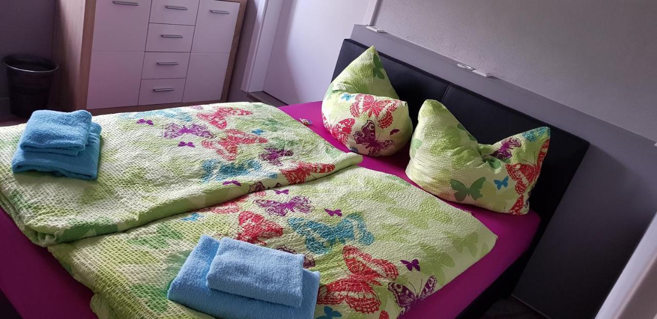 Bed And Breakfast Zeulenroda Esterno foto