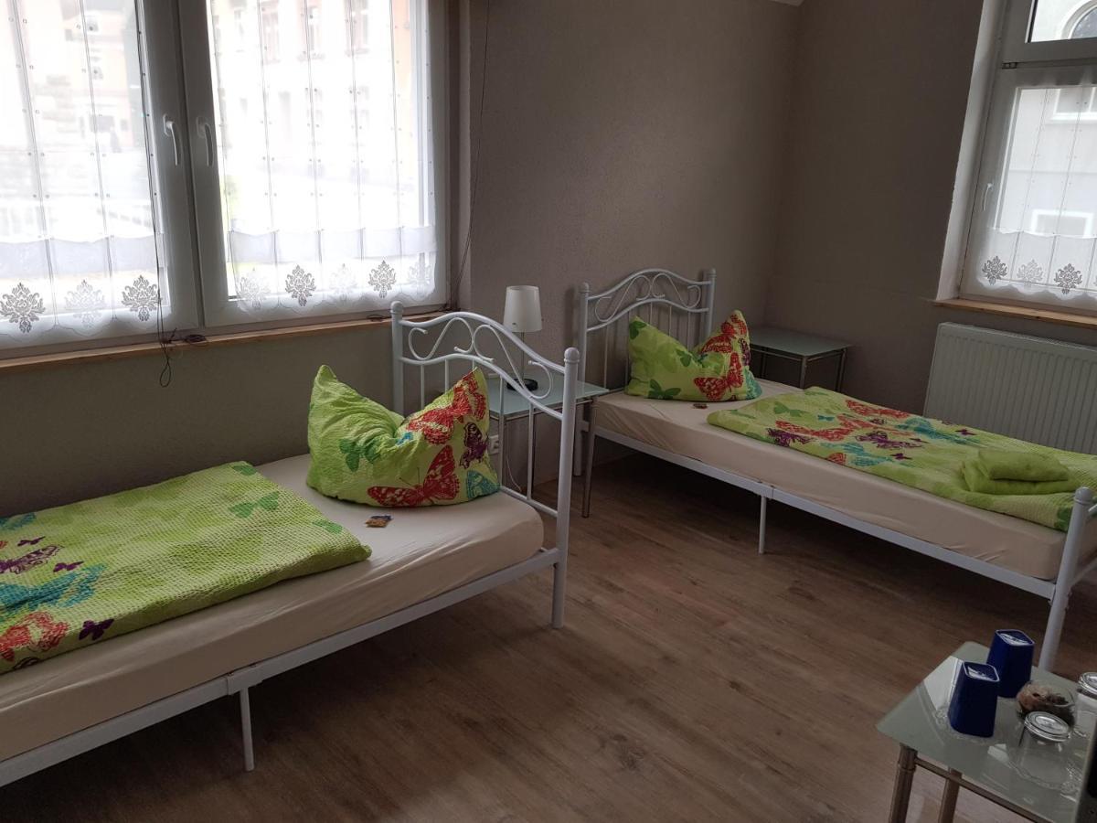Bed And Breakfast Zeulenroda Esterno foto